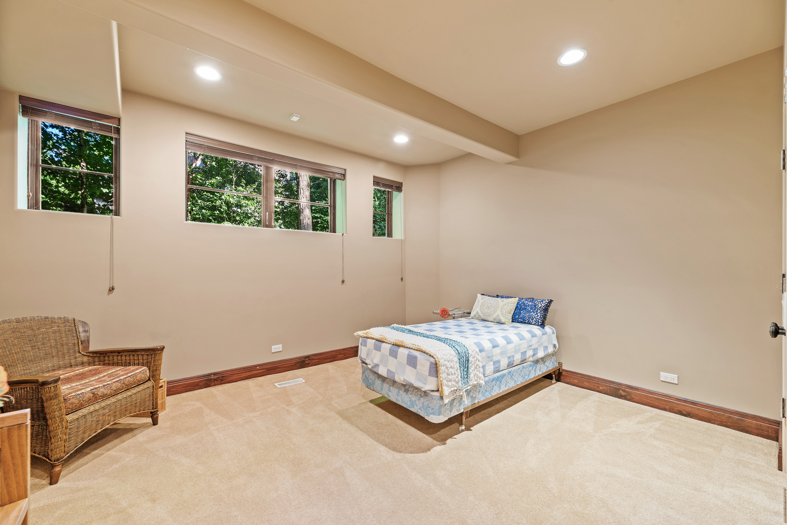 493 Hazel Avenue Property Photo 41