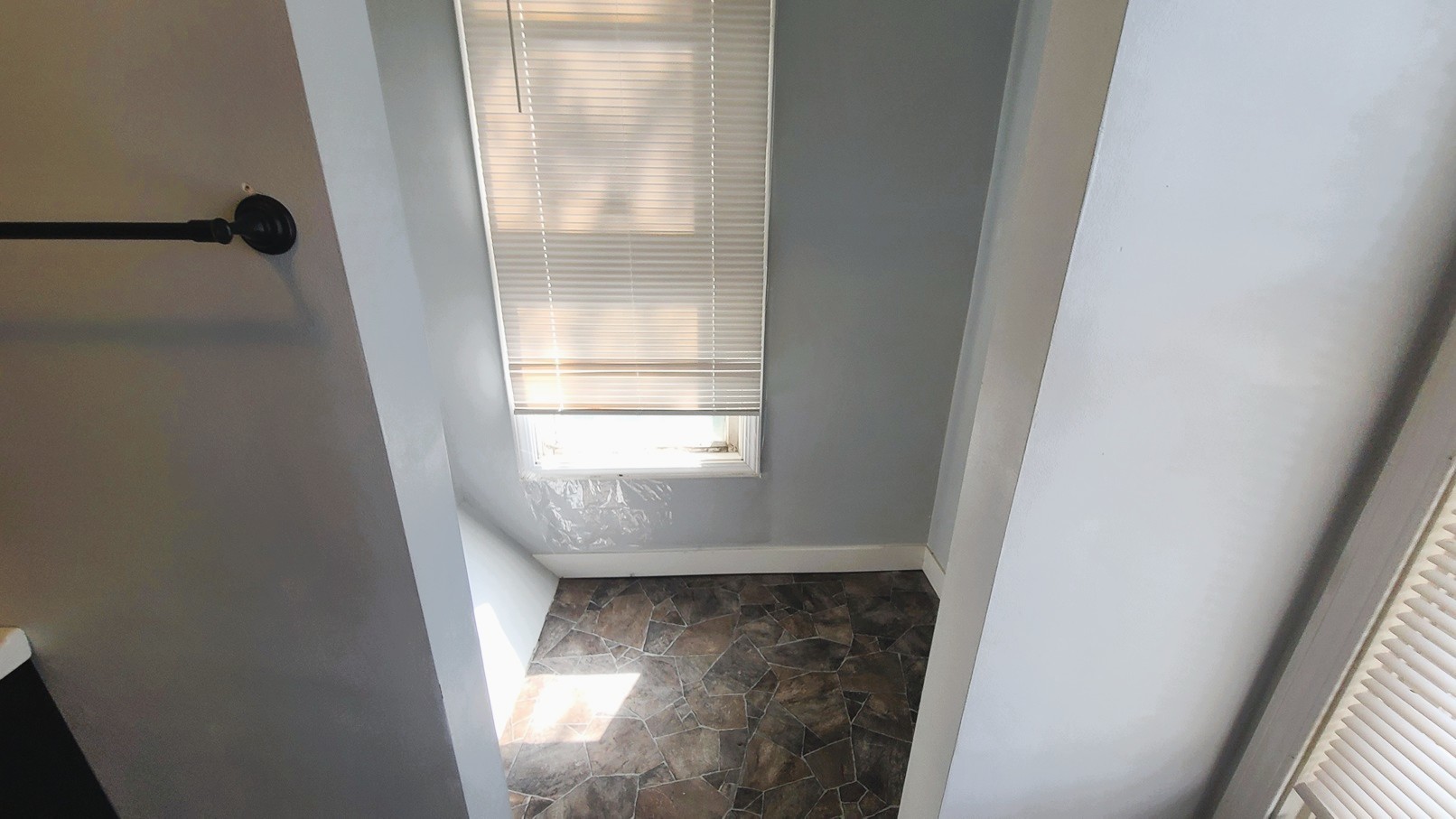 1826 W 1st Street Property Photo 15