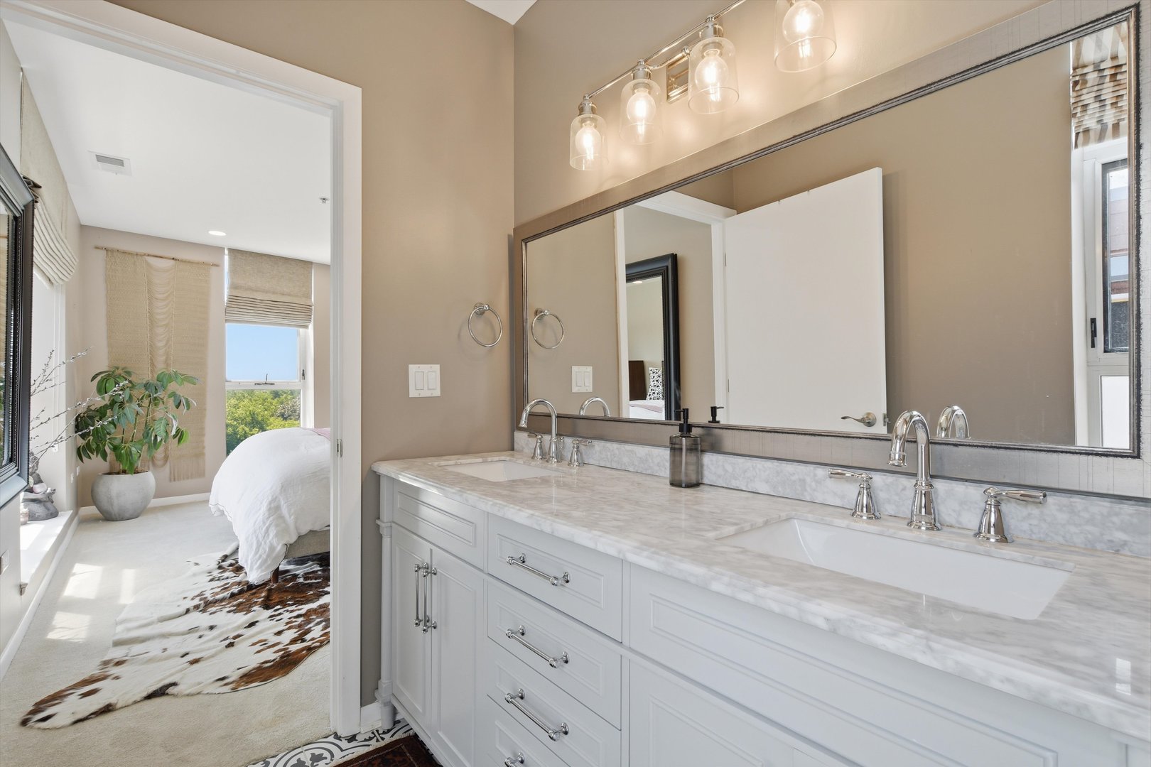 1222 Chicago Avenue 703 Property Photo 16