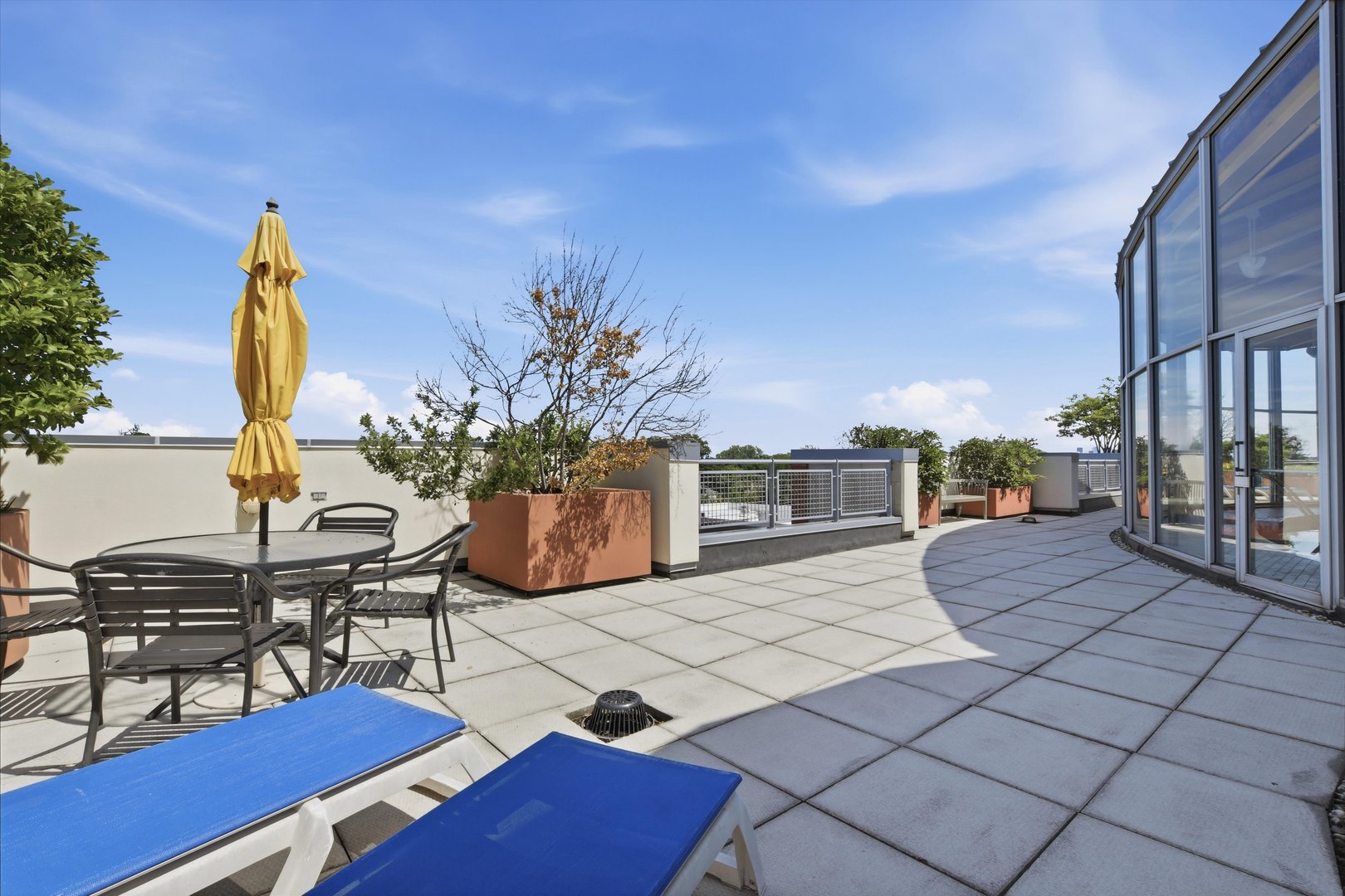 1222 Chicago Avenue 703 Property Photo 24