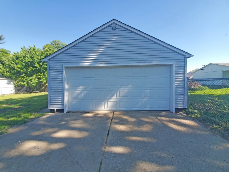 1611 36th Avenue Property Photo 3