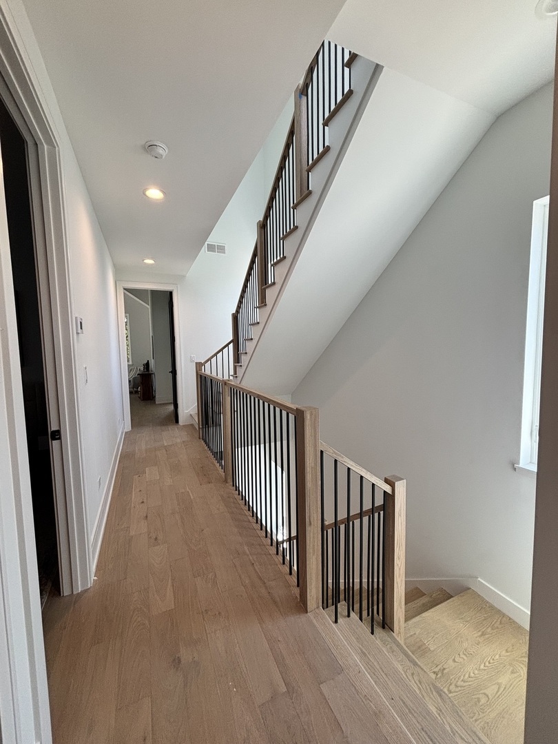 1914 N Rockwell Street Property Photo 20
