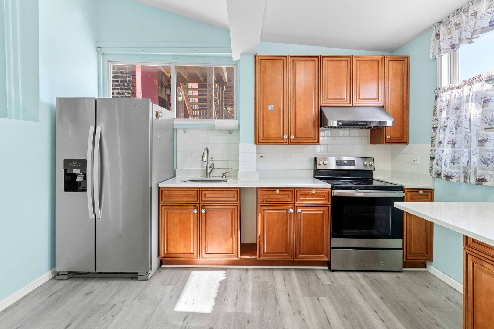 3154 S Canal Street Property Photo 6