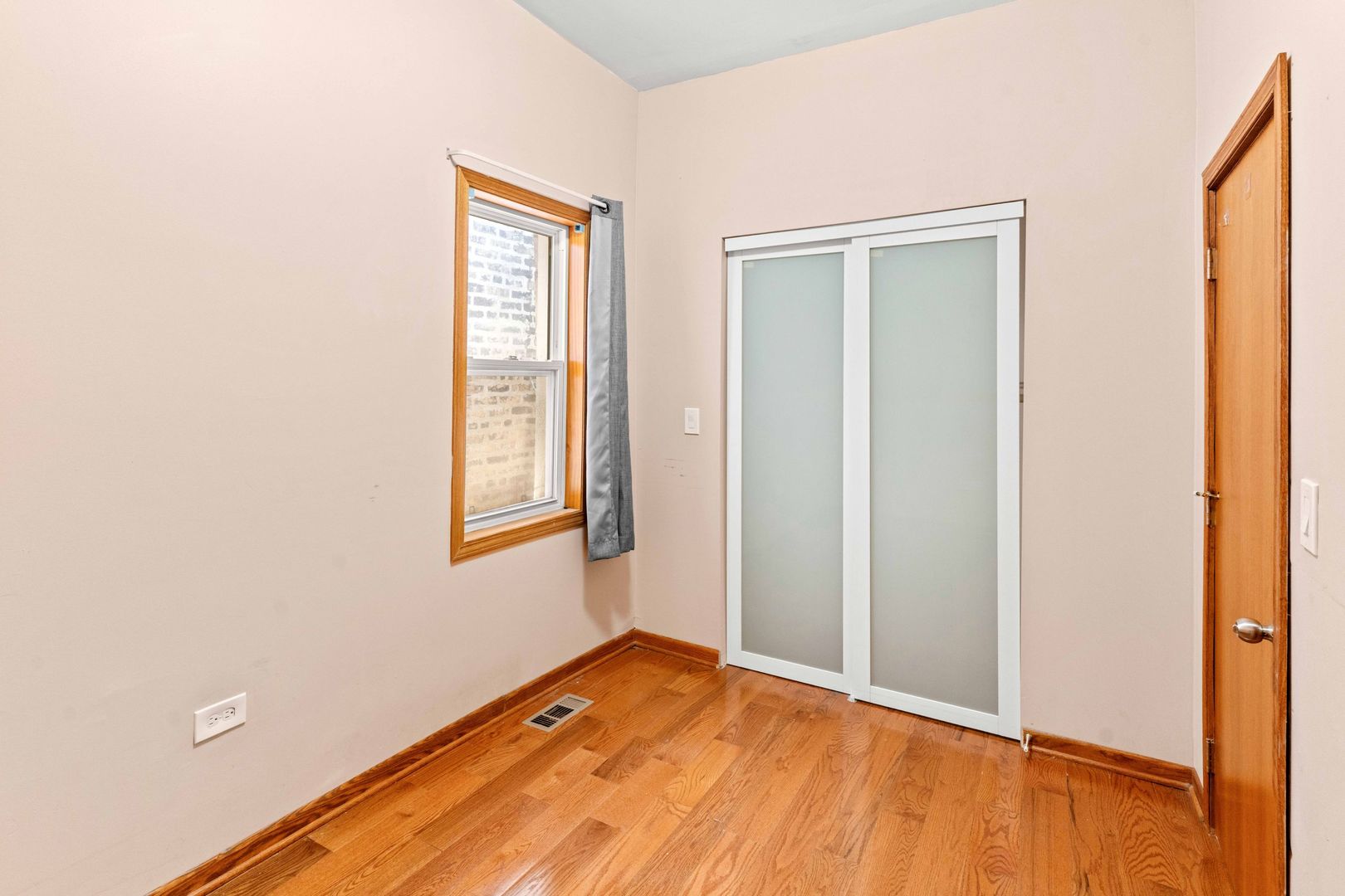 3154 S Canal Street Property Photo 10