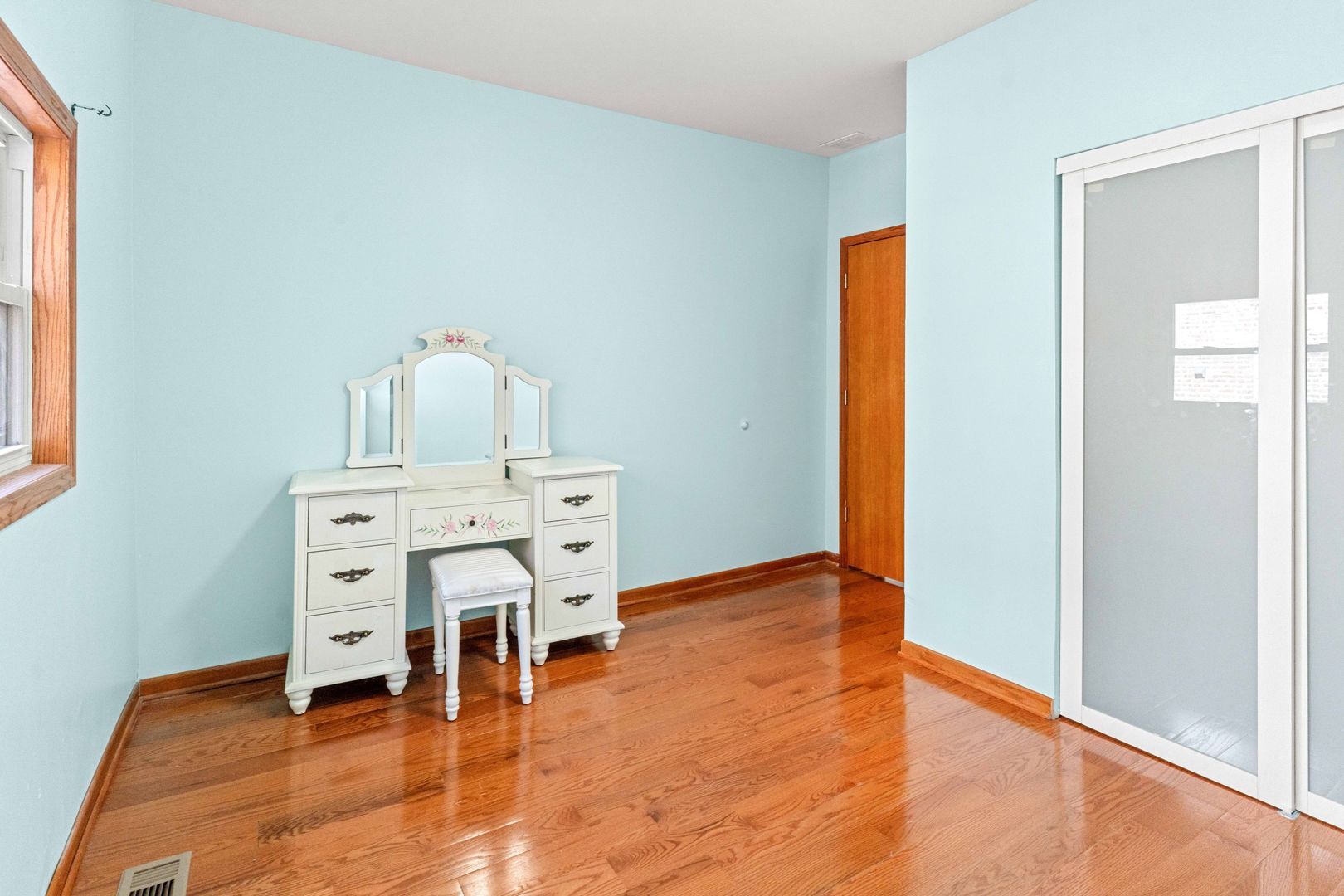 3154 S Canal Street Property Photo 16