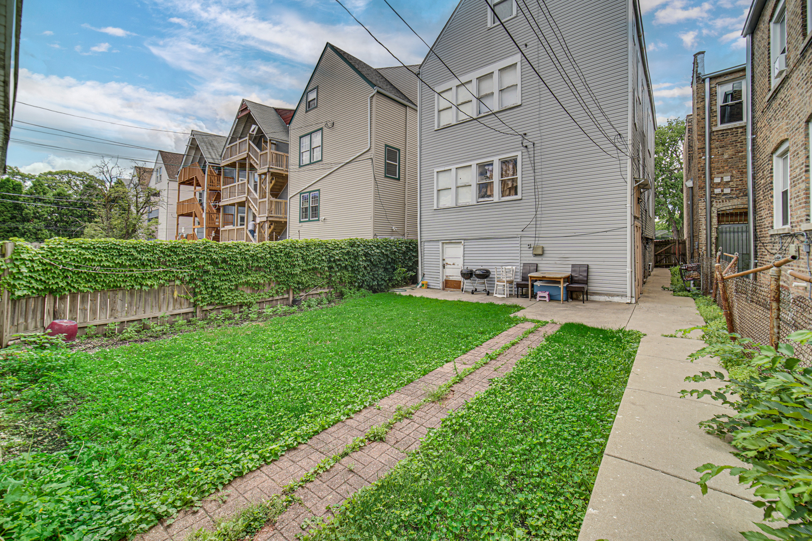 3854 W Diversey Avenue Property Photo 31