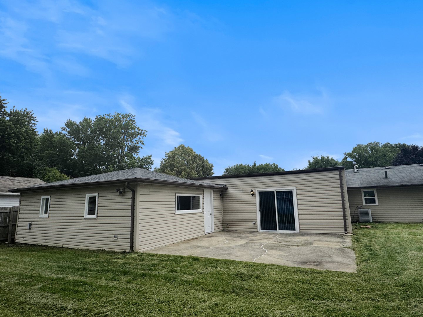 2413 Meridian Drive Property Photo 4