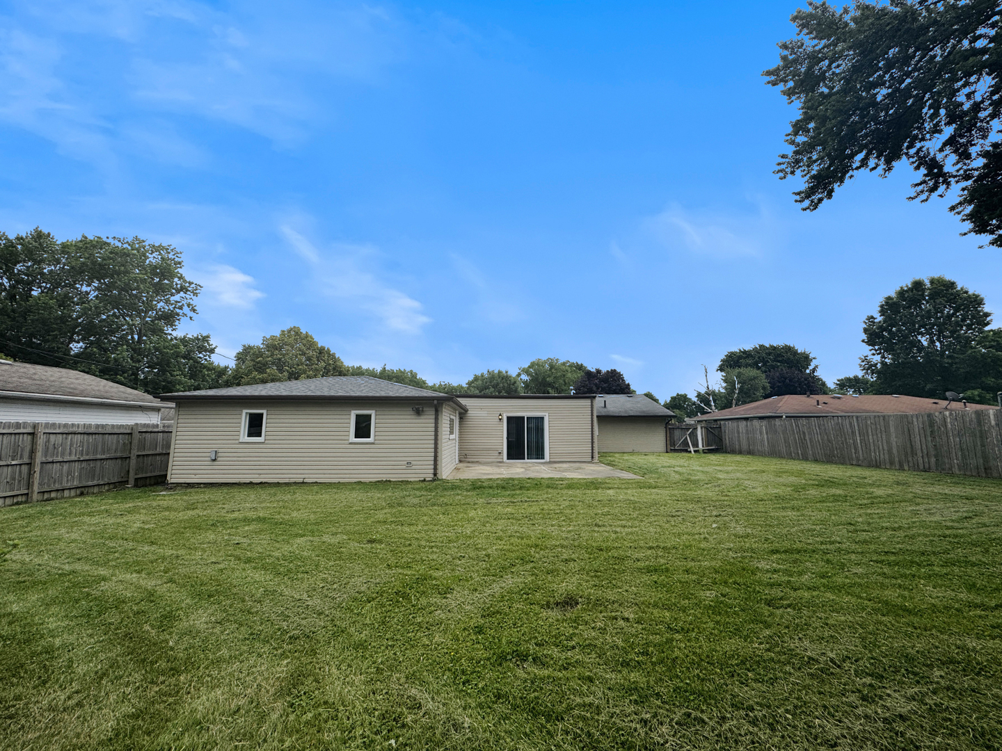 2413 Meridian Drive Property Photo 7