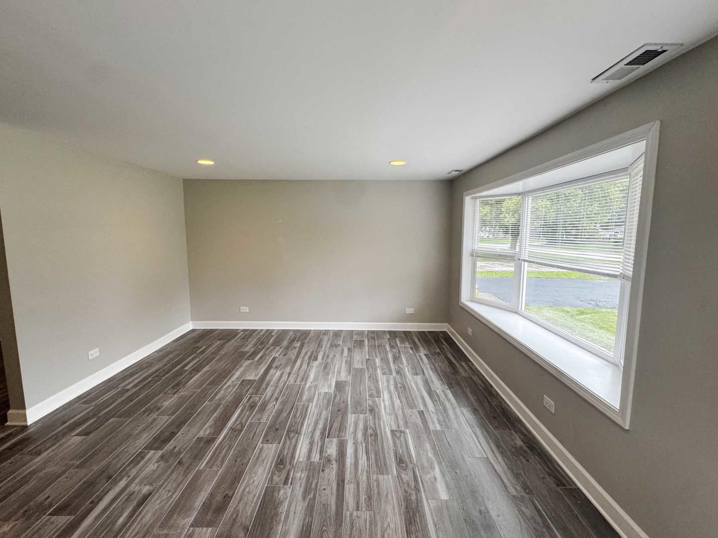 2413 Meridian Drive Property Photo 9