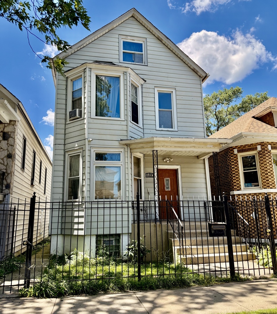 8410 S Burnham Avenue Property Photo 1