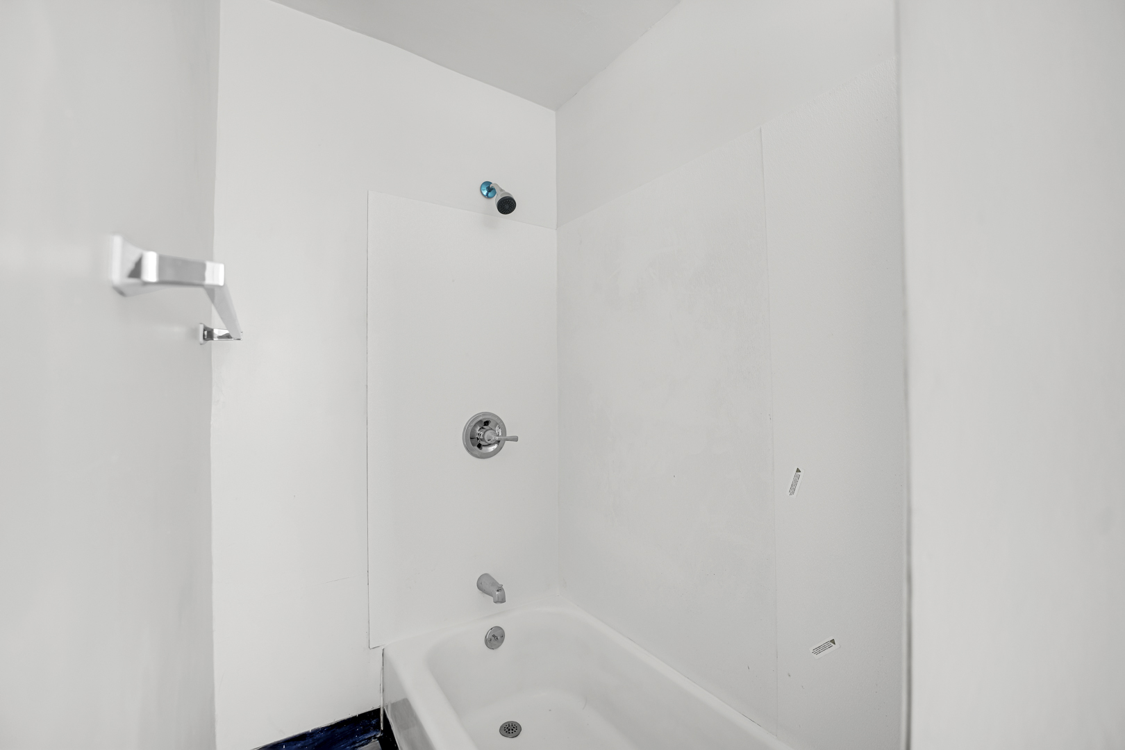 120 E Kensington Avenue 1-f Property Photo 7