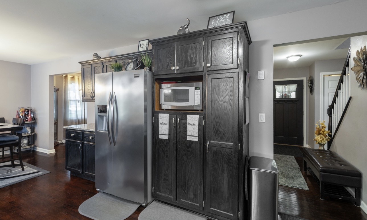 24216 S Plum Valley Drive Property Photo 12