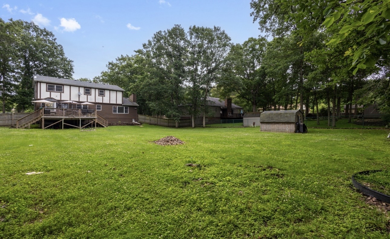 24216 S Plum Valley Drive Property Photo 22