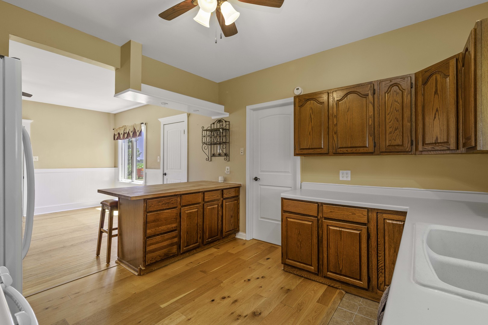 10202 Perry Road Property Photo 8