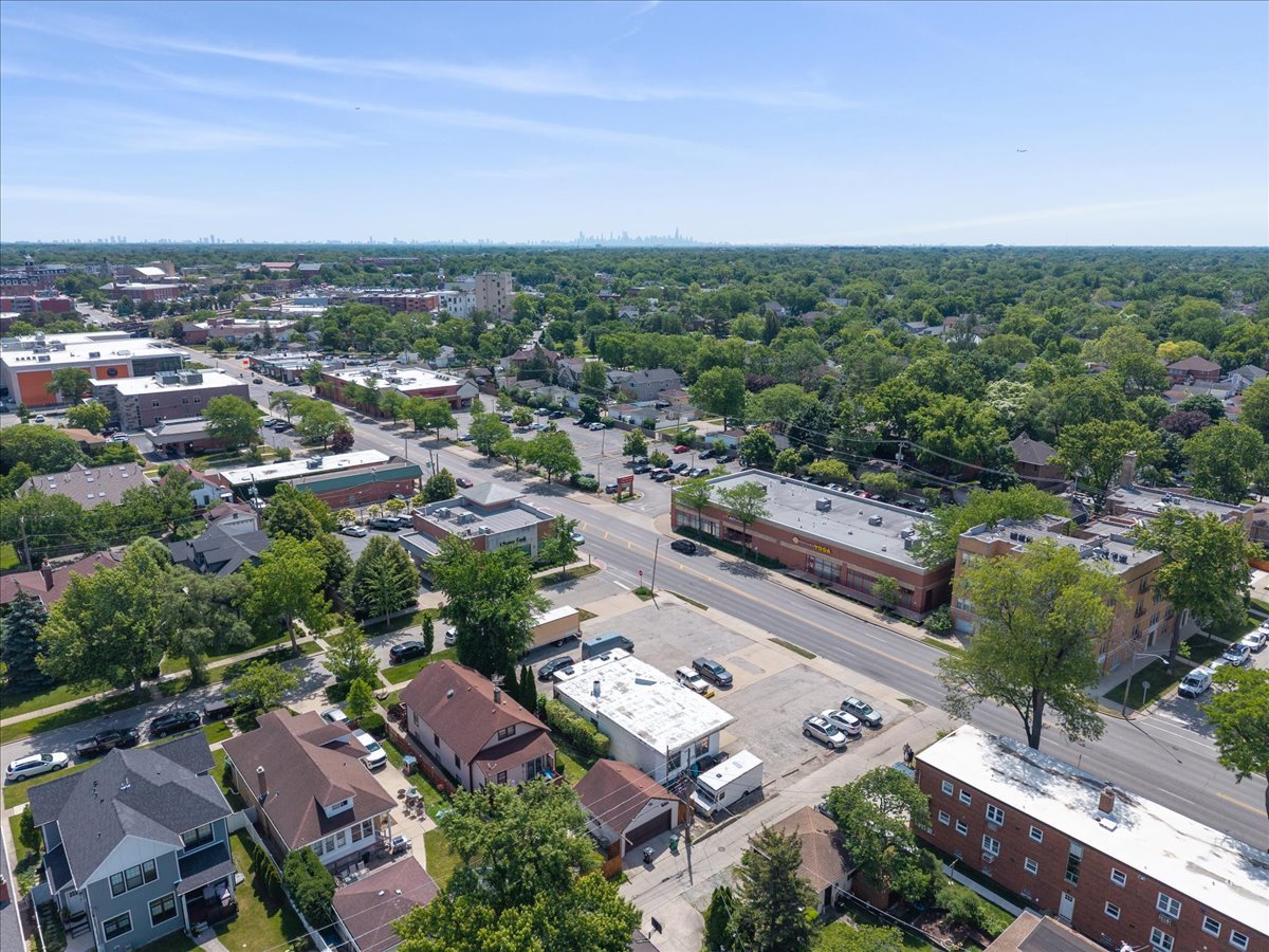 1030 W Touhy Avenue Property Photo 21