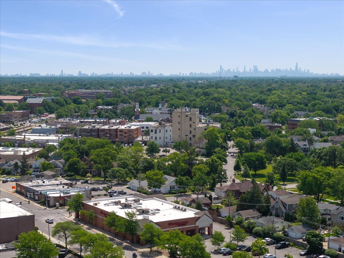 1030 W Touhy Avenue Property Photo 22