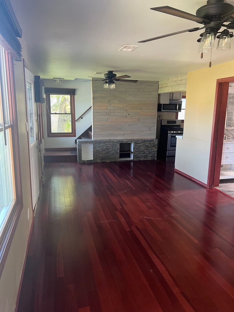11840 S Hamlin Avenue Property Photo 4