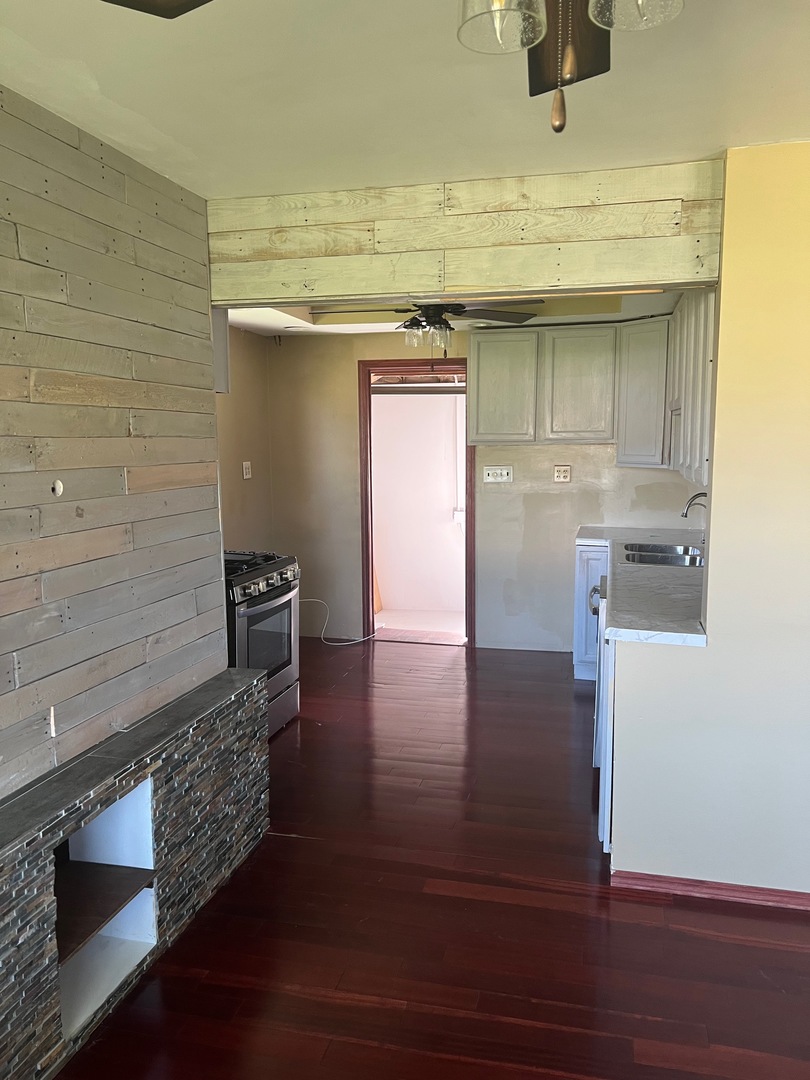 11840 S Hamlin Avenue Property Photo 11