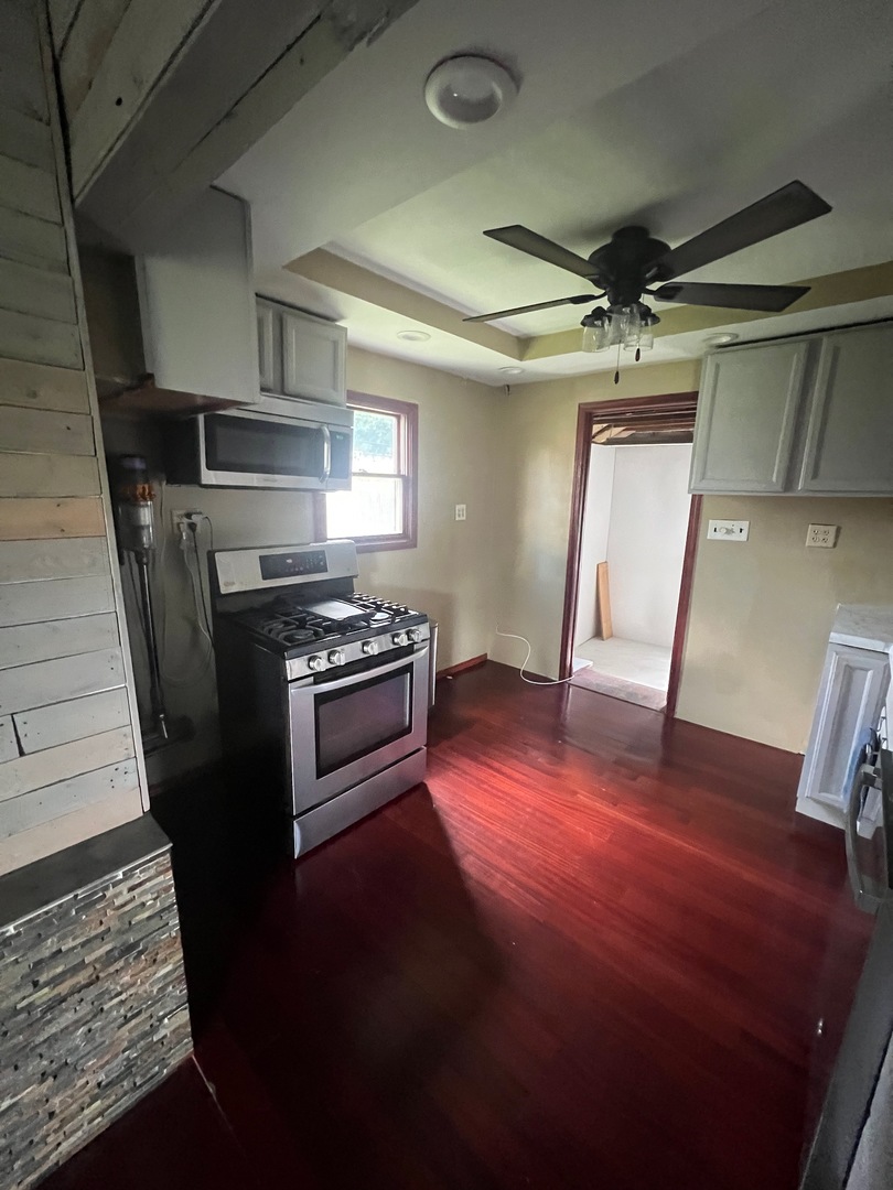 11840 S Hamlin Avenue Property Photo 13