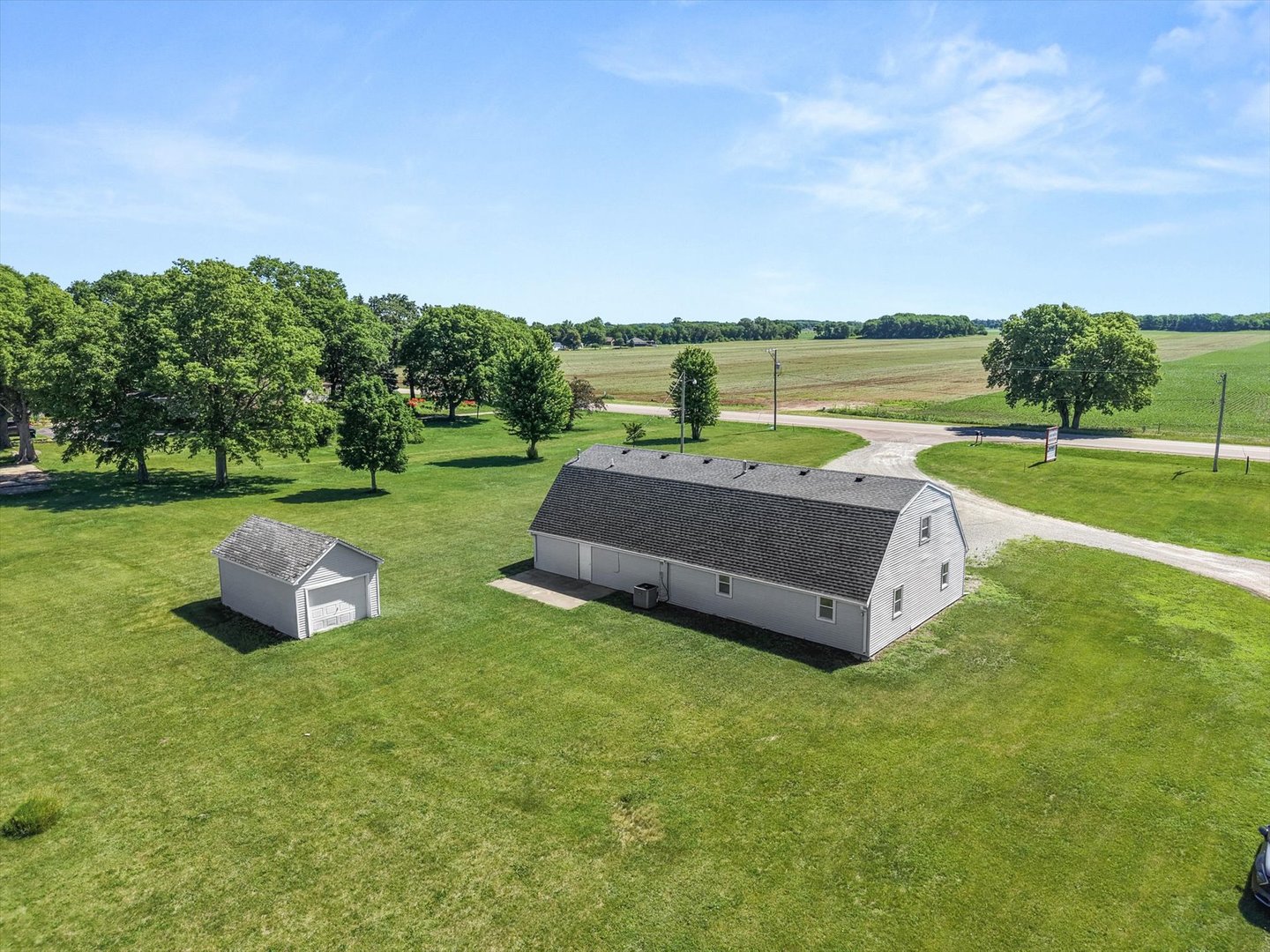 9843 Hoover Road Property Photo 3