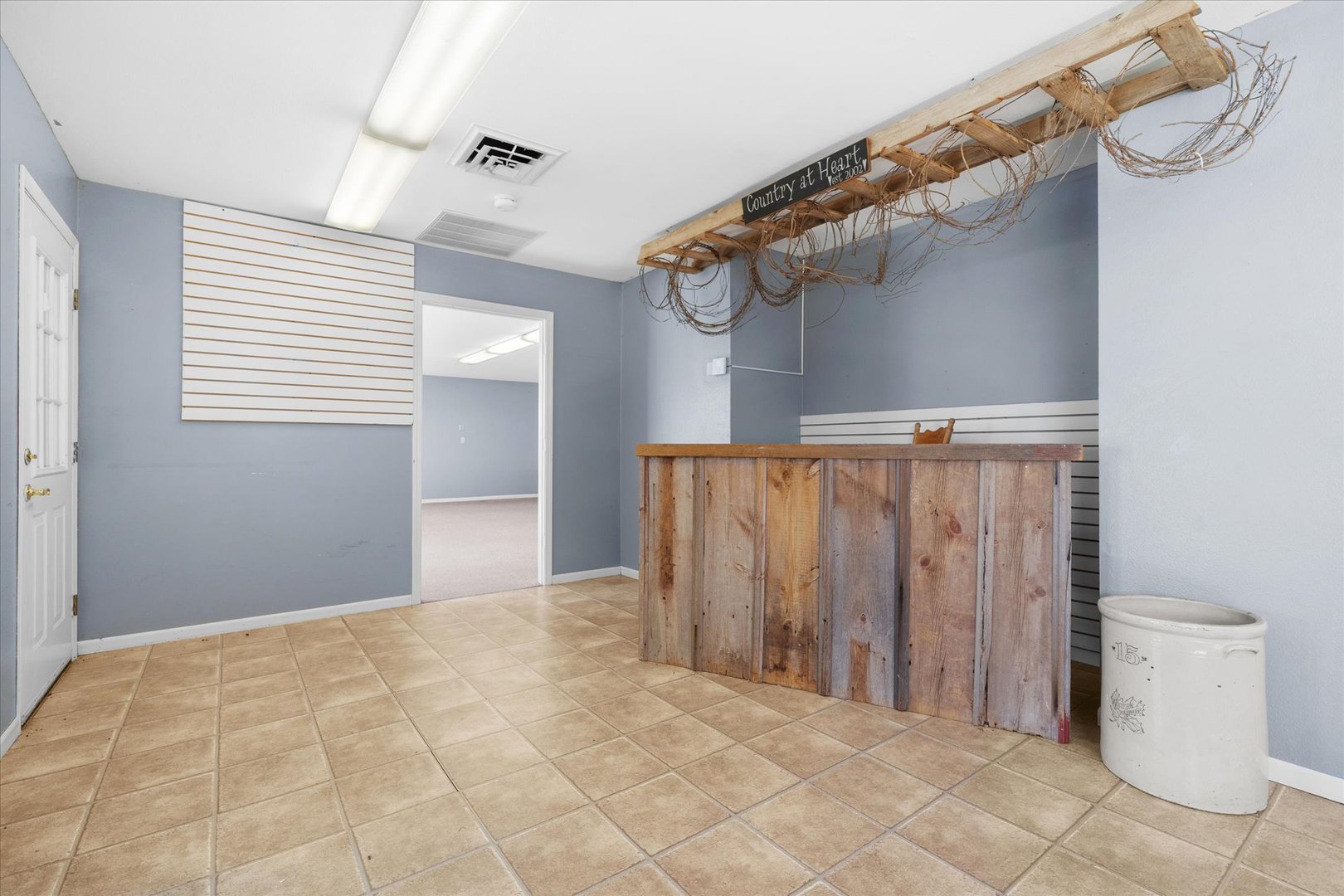 9843 Hoover Road Property Photo 9
