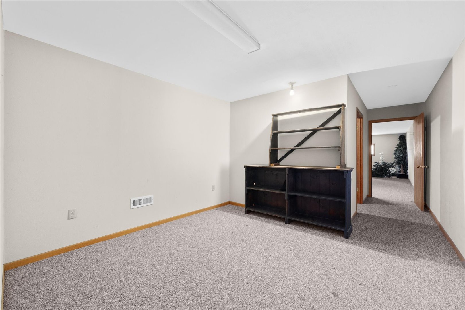 9843 Hoover Road Property Photo 17