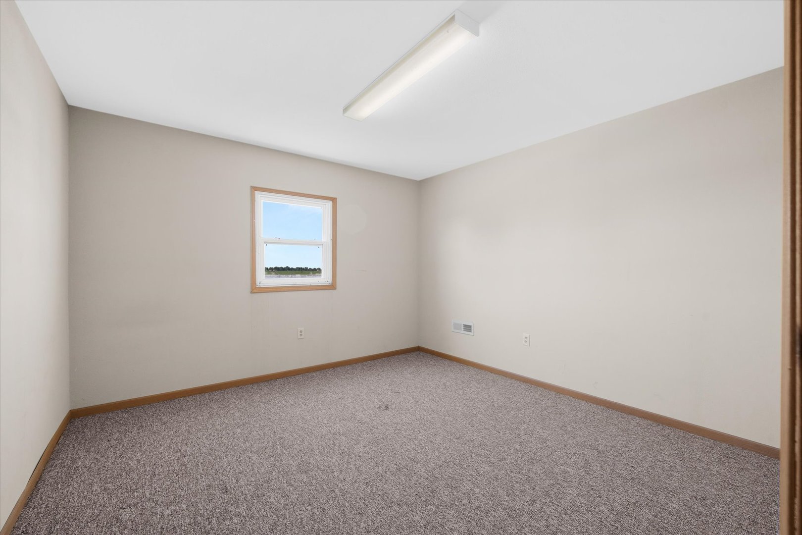 9843 Hoover Road Property Photo 18