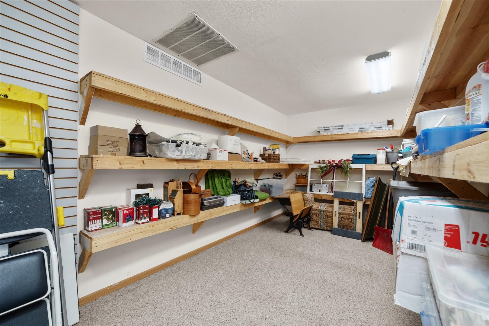 9843 Hoover Road Property Photo 19