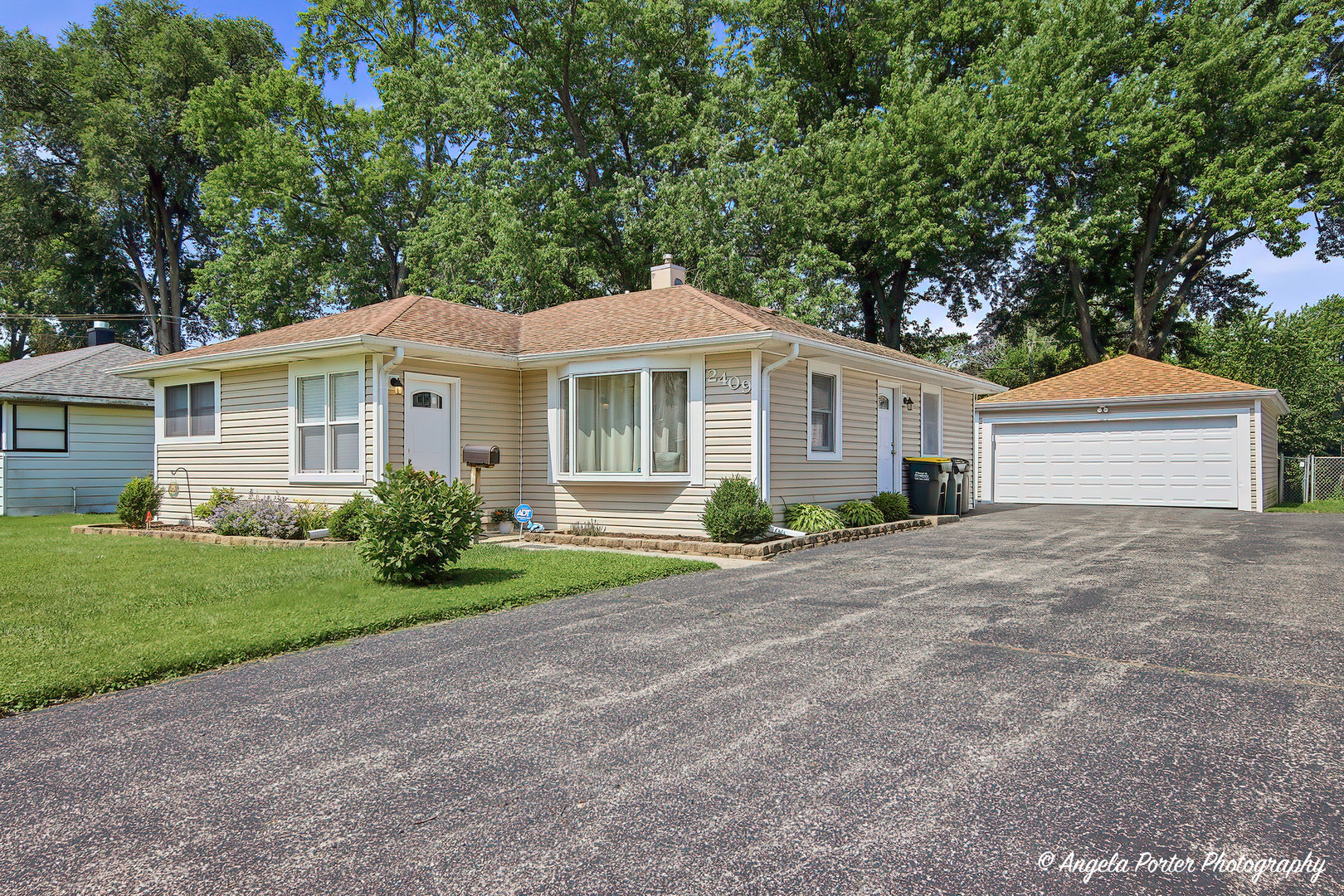 2409 Robin Lane Property Photo 2
