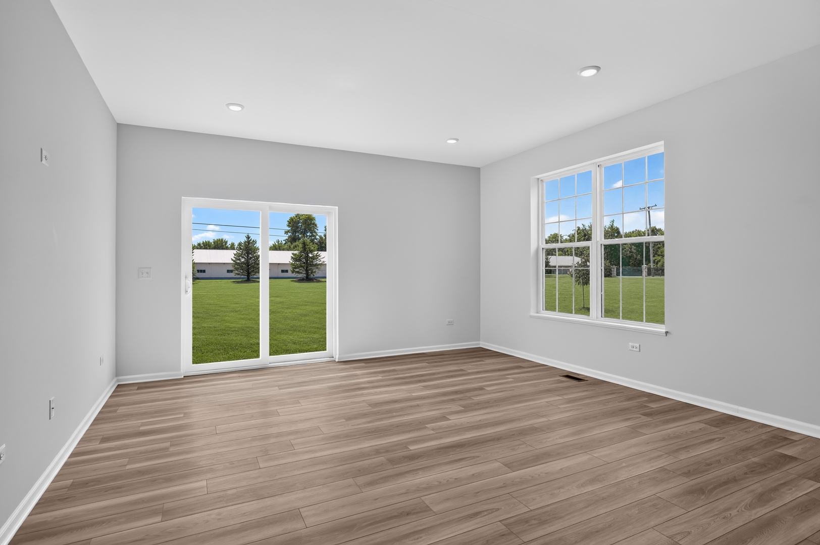 15046 S Darr Drive Property Photo 4