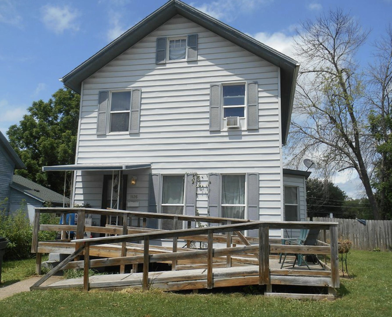 1126 E 13th Street Property Photo 1
