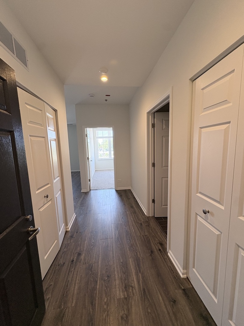 625 Deerfield Road 402 Property Photo 12