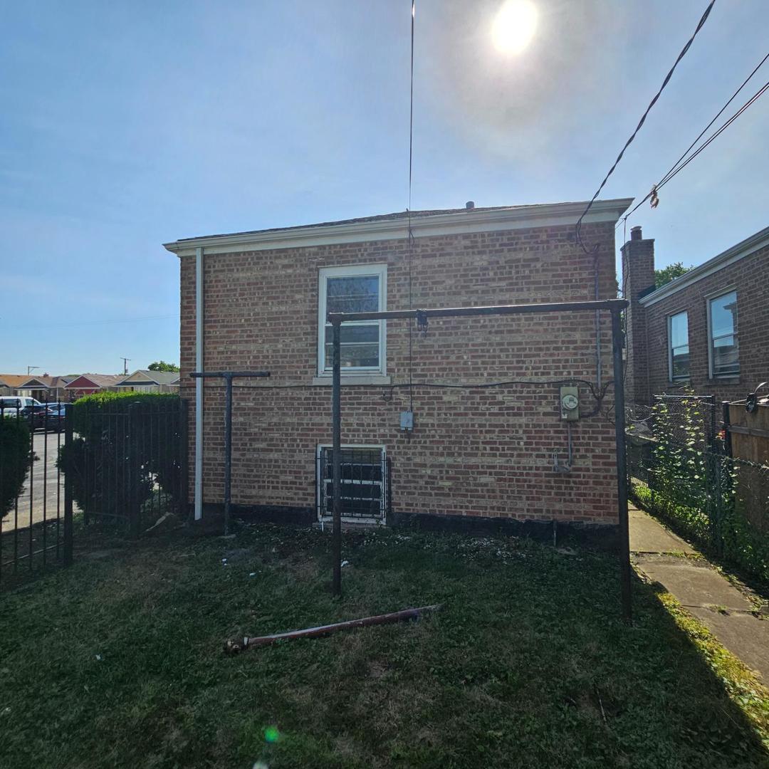 8456 S Damen Avenue Property Photo 3