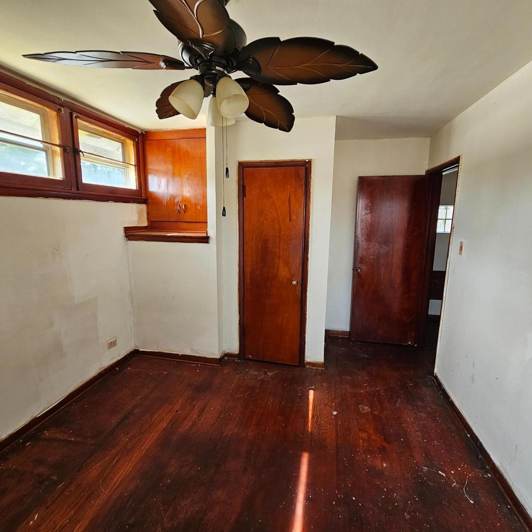 8456 S Damen Avenue Property Photo 11