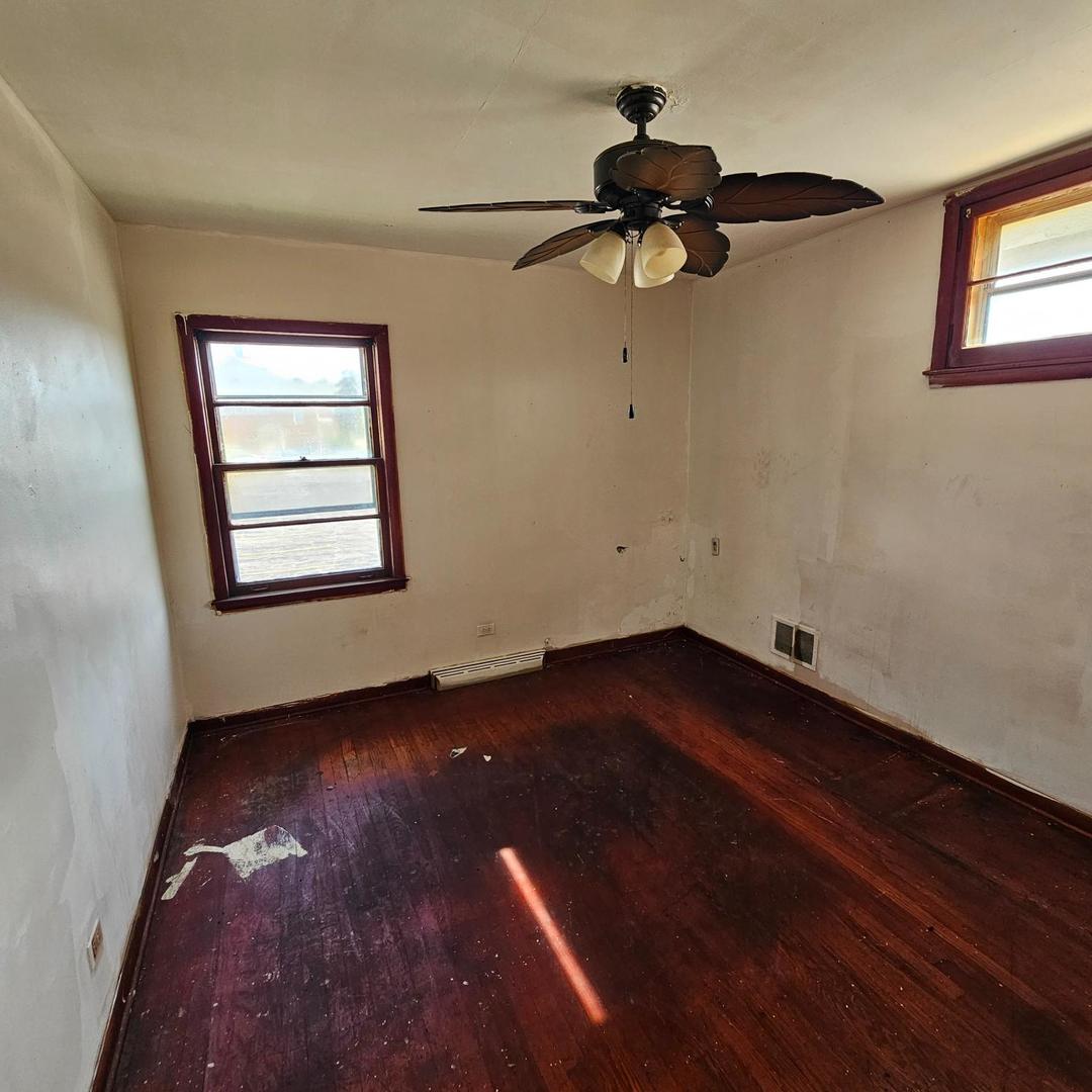 8456 S Damen Avenue Property Photo 12