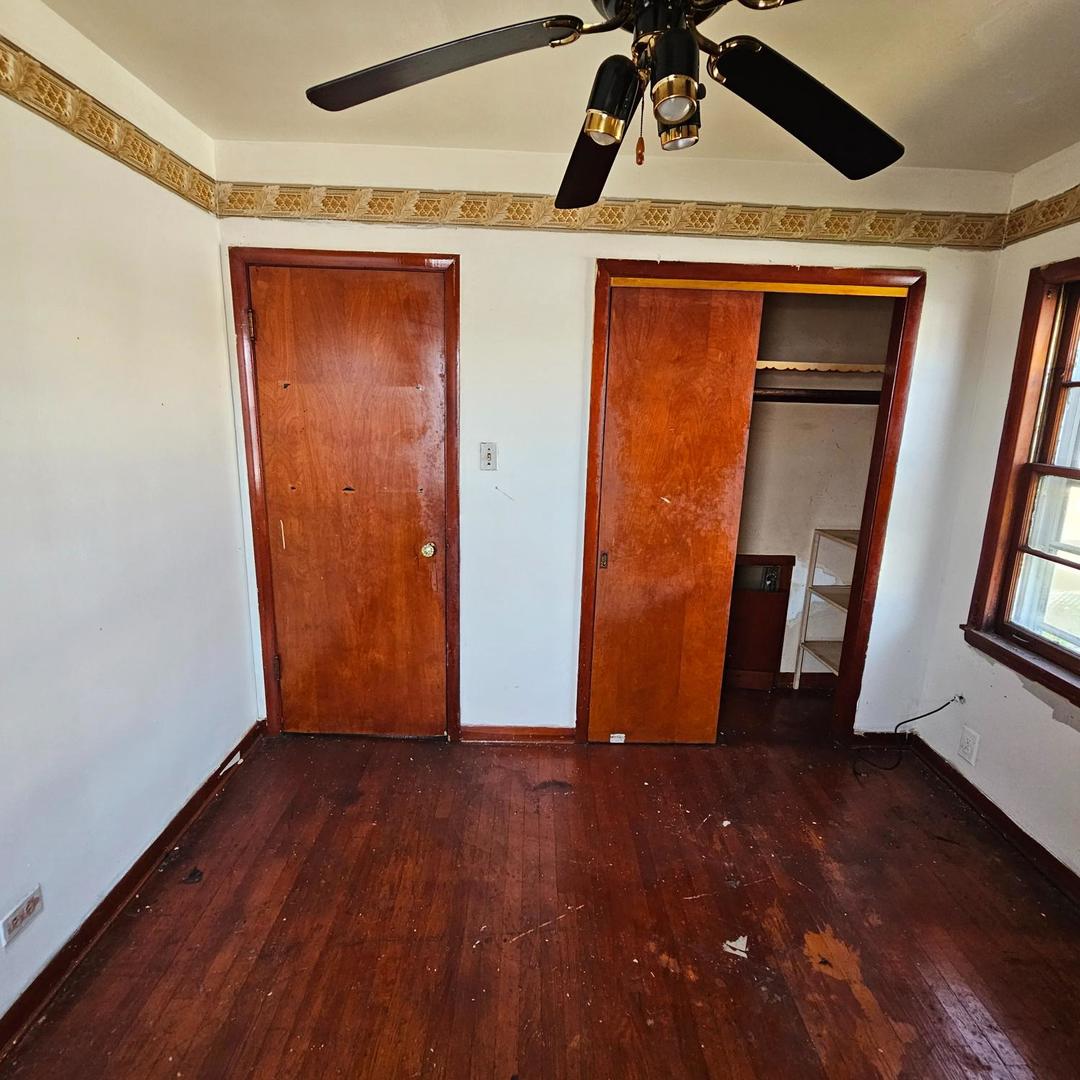 8456 S Damen Avenue Property Photo 13