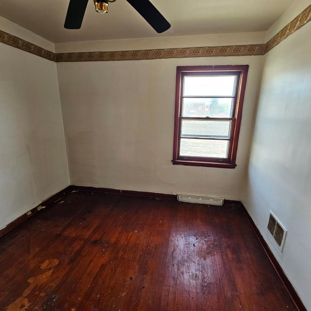 8456 S Damen Avenue Property Photo 14