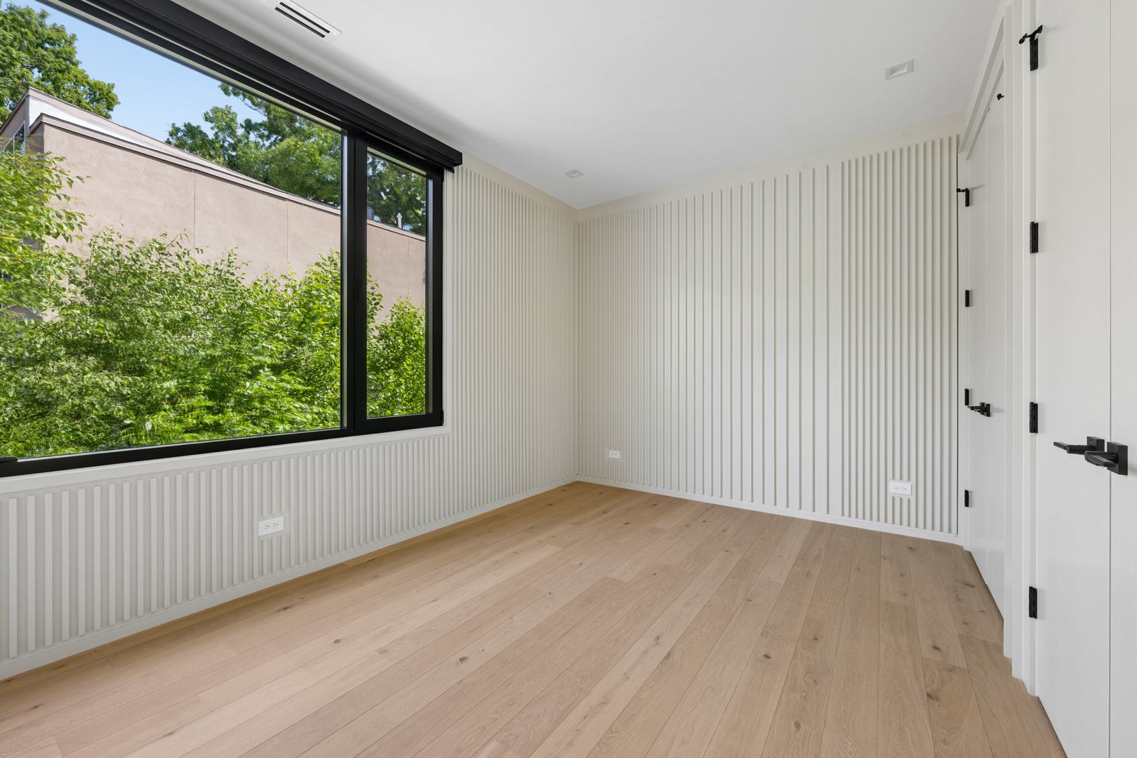 921 Sheridan Road Property Photo 40