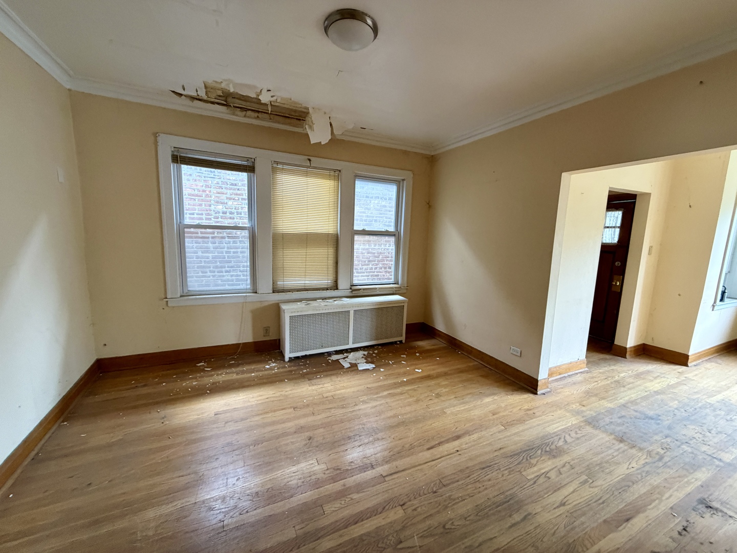 5216 W Melrose Street Property Photo 7