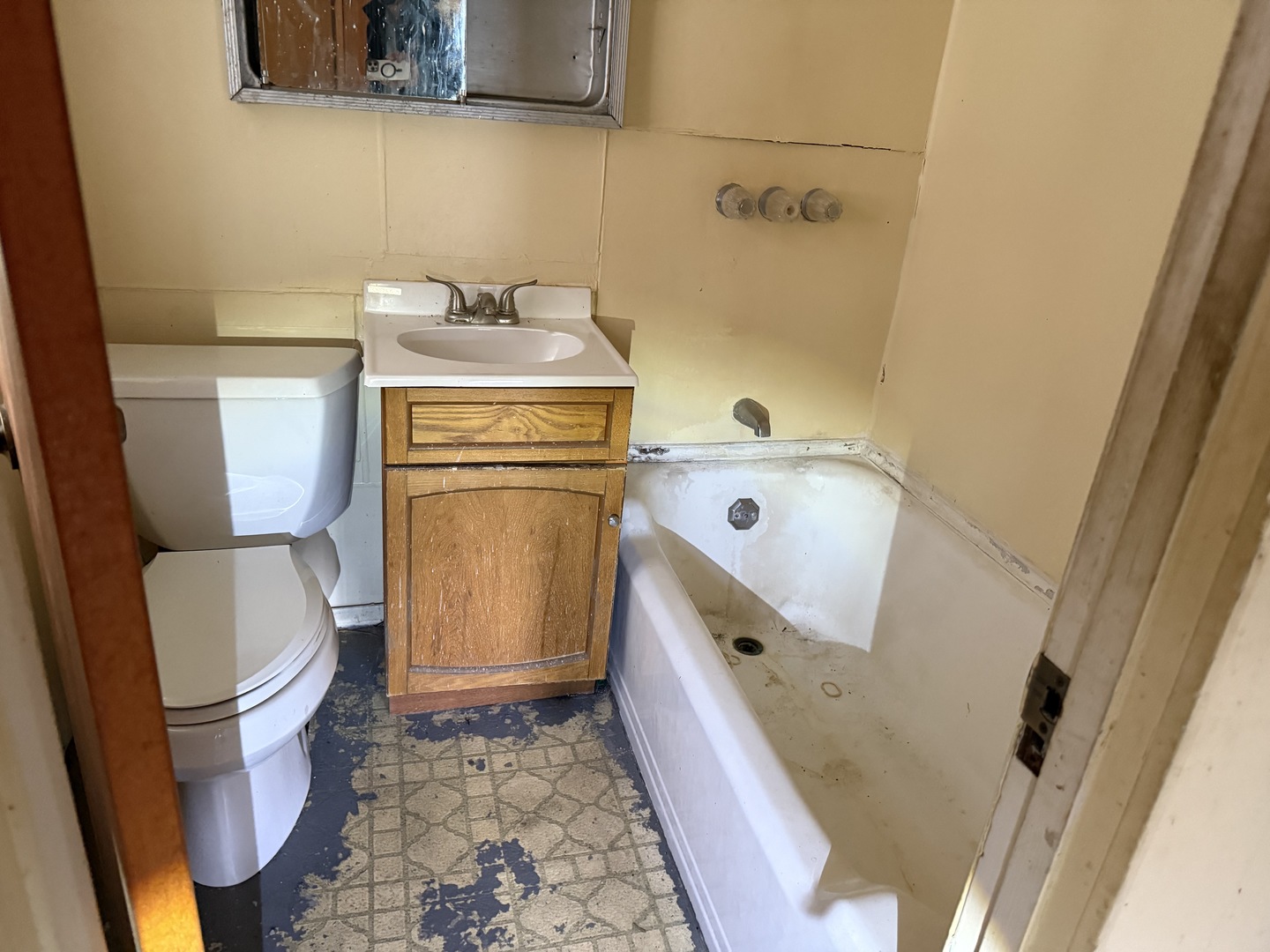 5216 W Melrose Street Property Photo 13