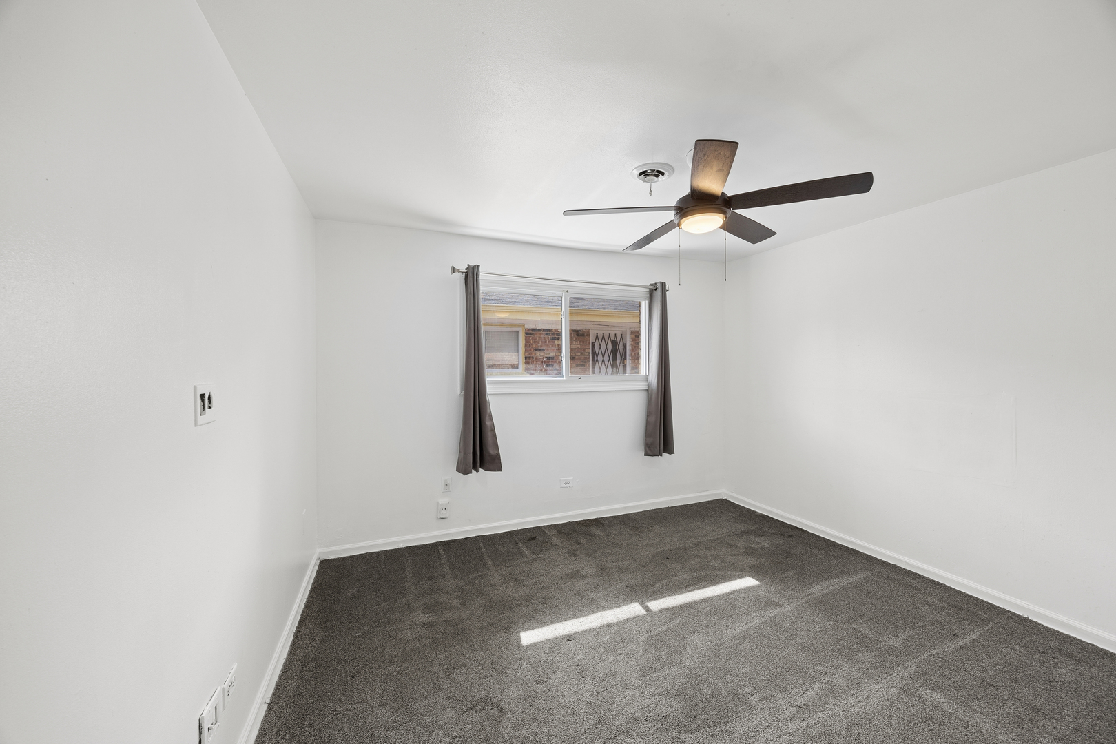 220 W 155th Street Property Photo 11