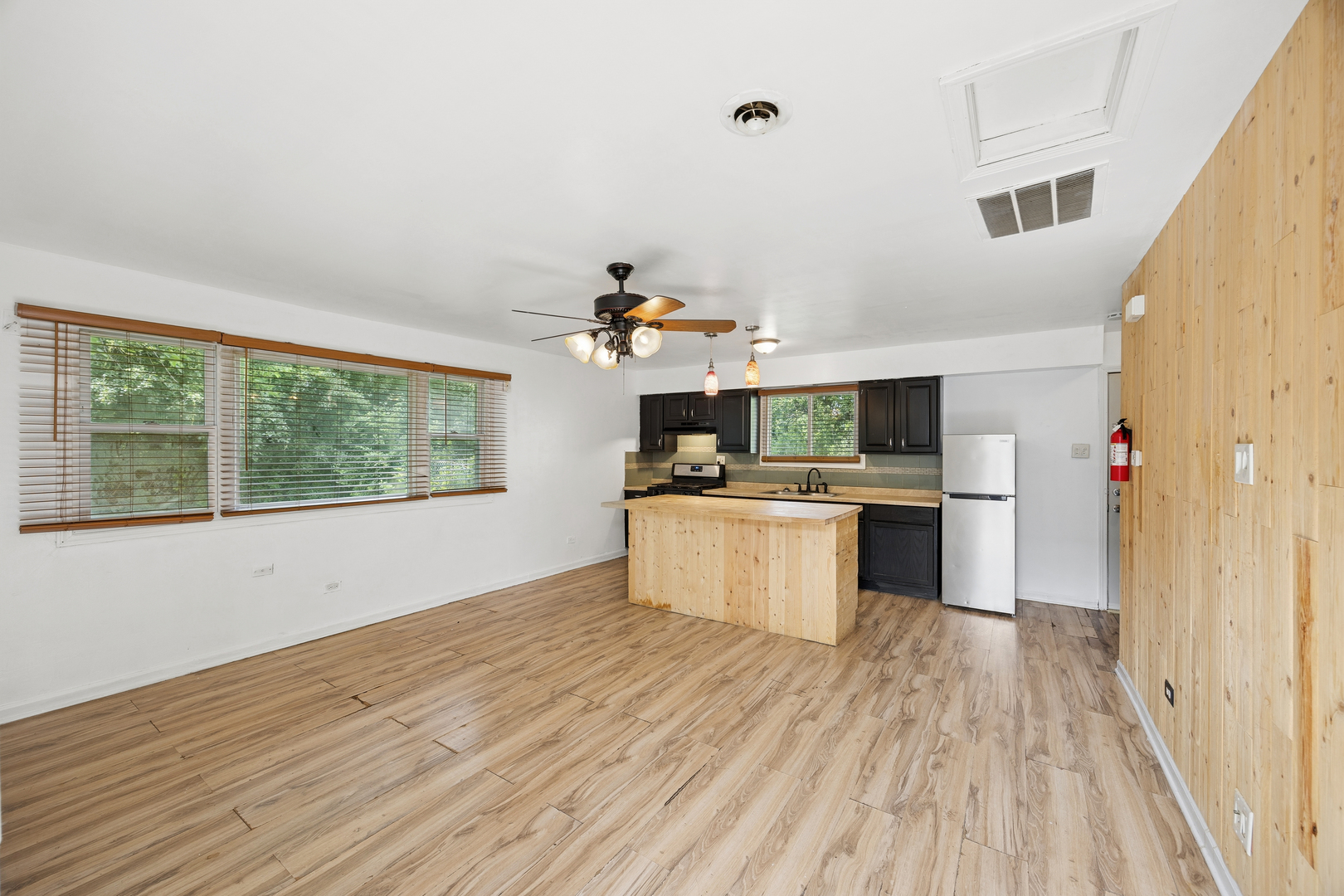 220 W 155th Street Property Photo 16
