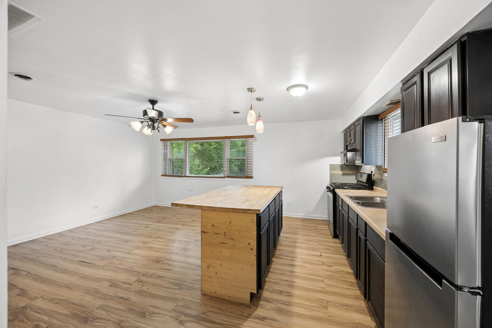 220 W 155th Street Property Photo 17