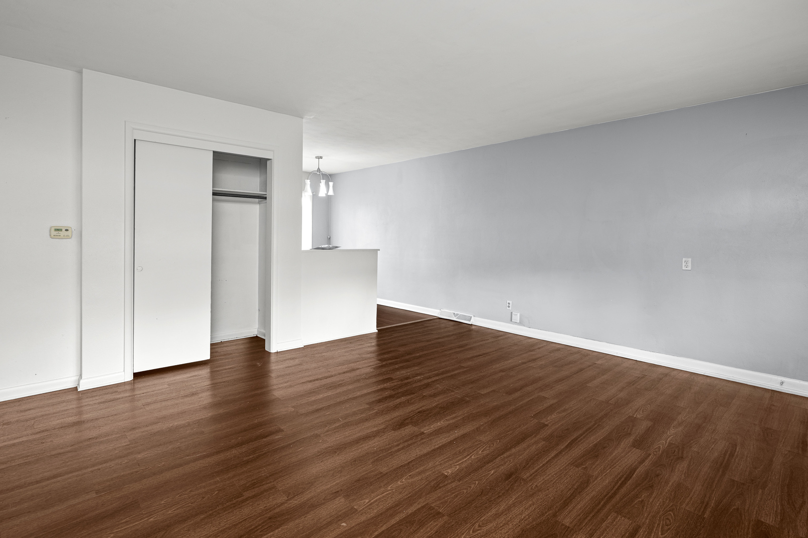 1904 N Oak Street Property Photo 6