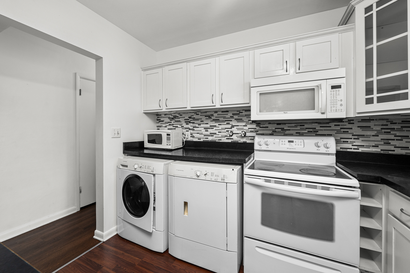1904 N Oak Street Property Photo 11