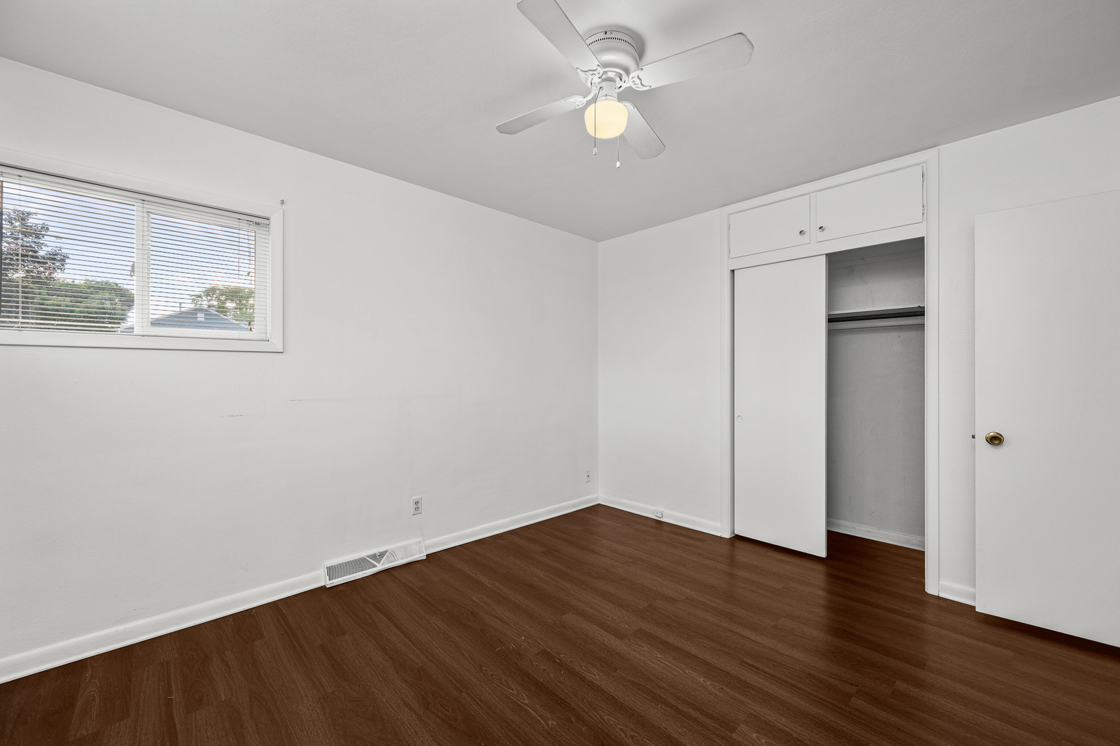 1904 N Oak Street Property Photo 16