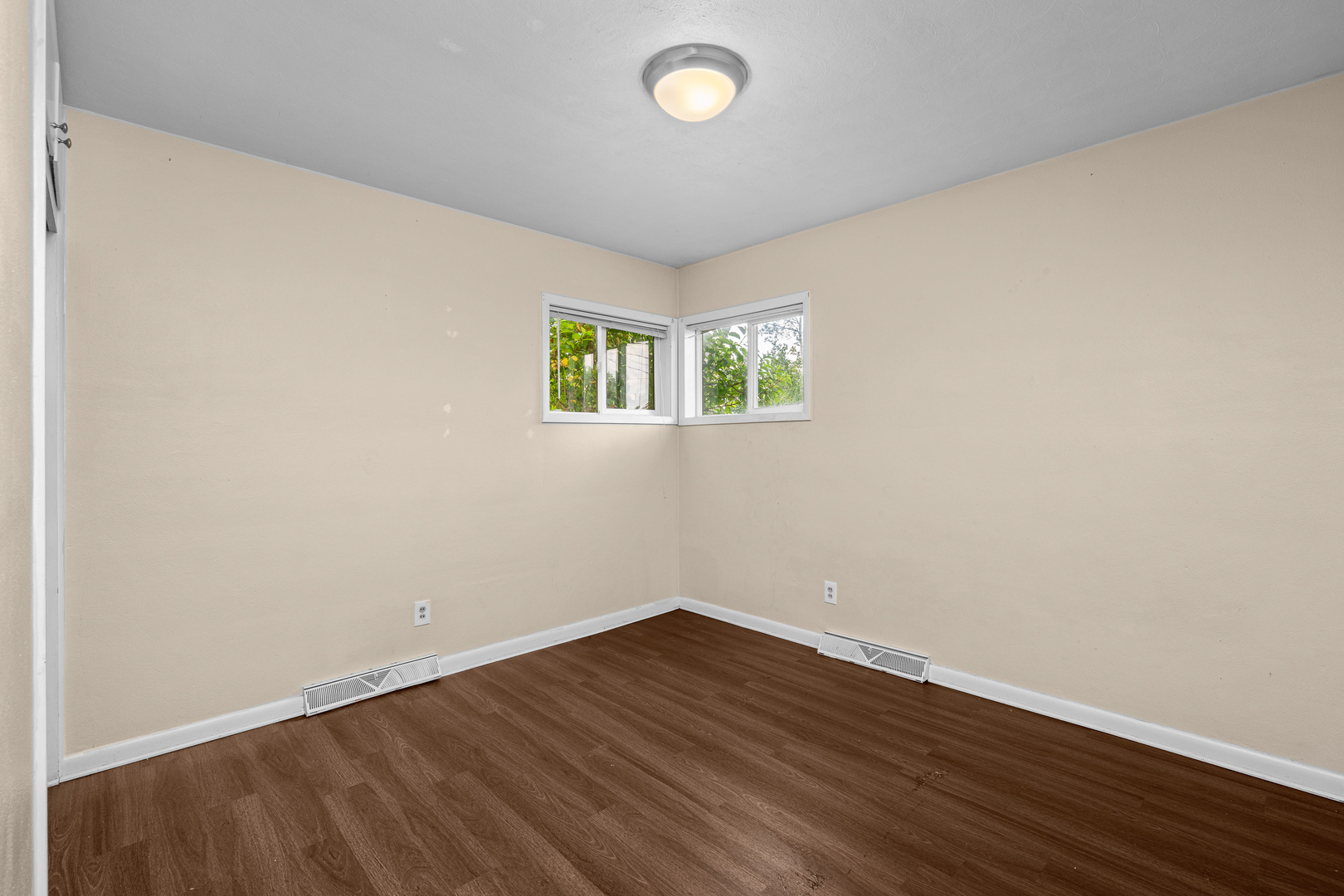 1904 N Oak Street Property Photo 17