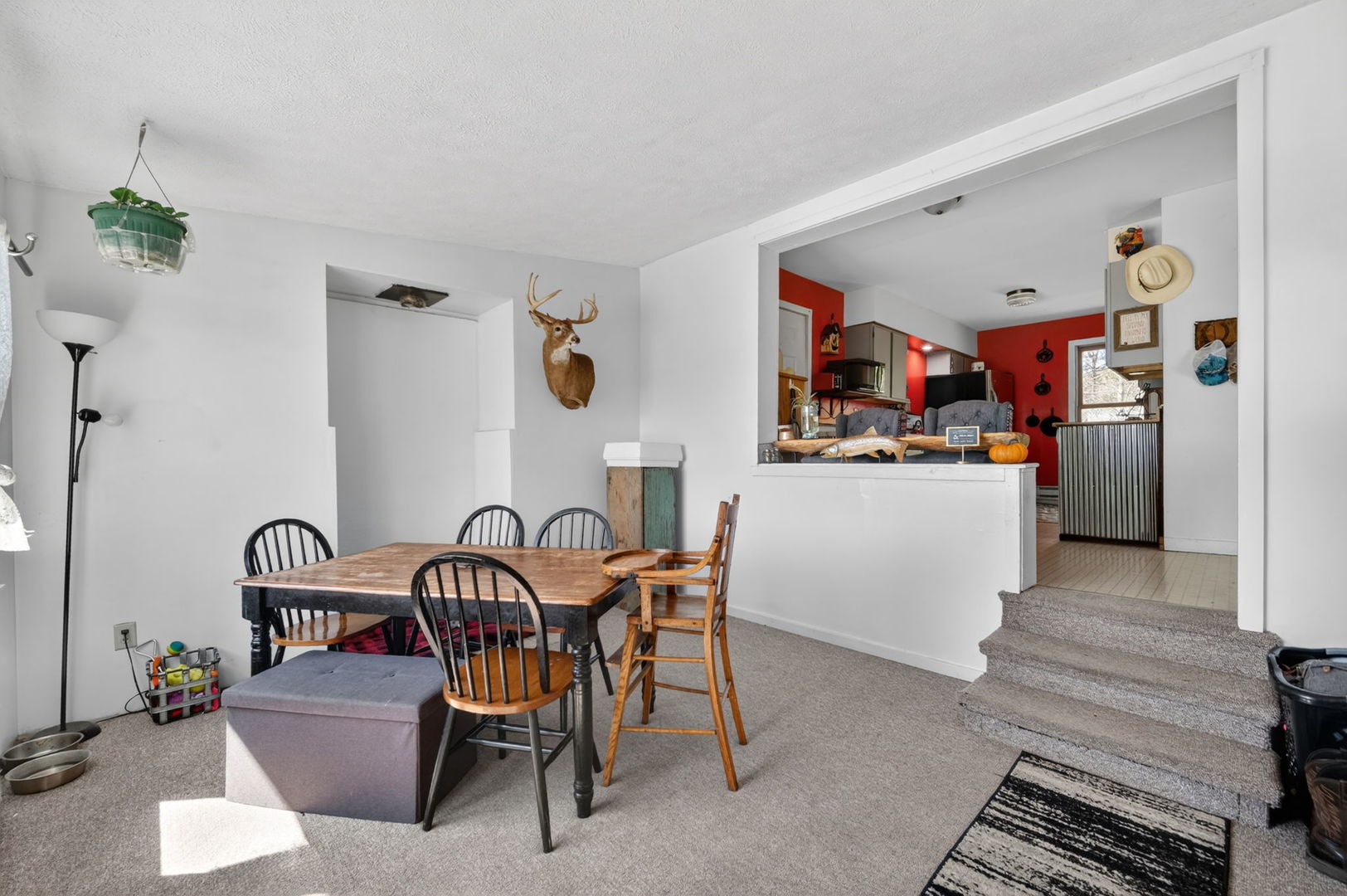 13730 Center Road Property Photo 5