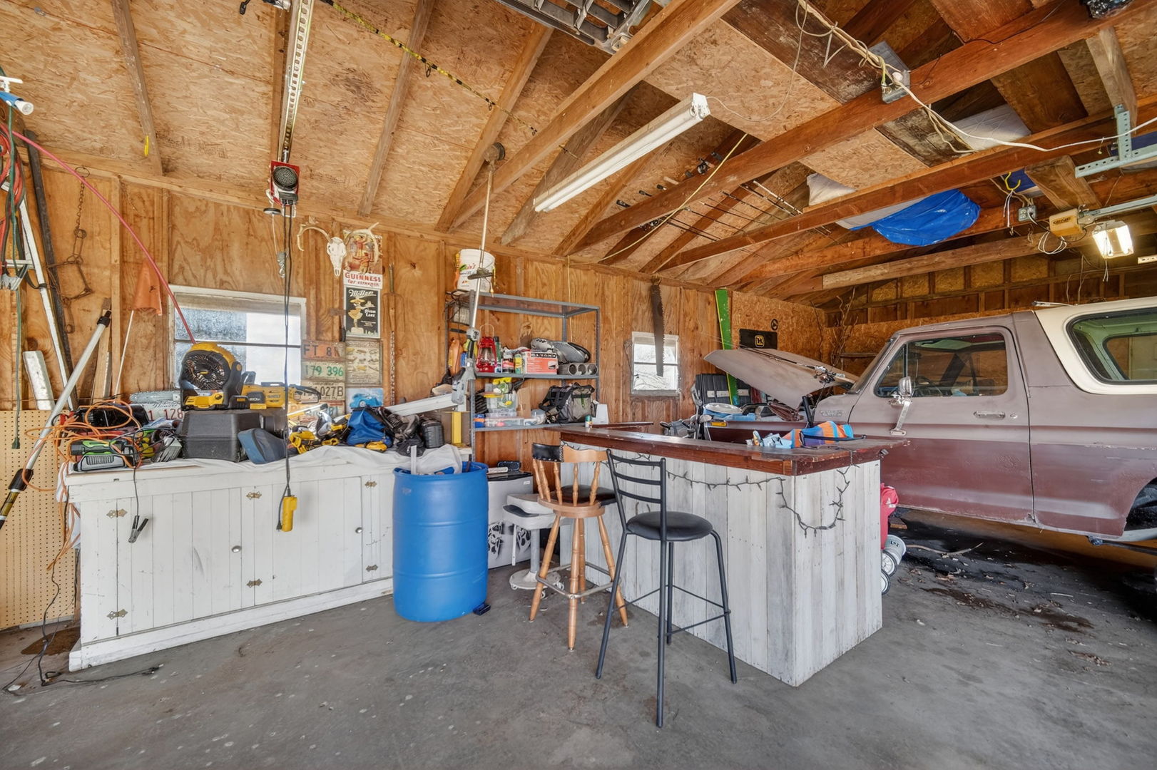 13730 Center Road Property Photo 26