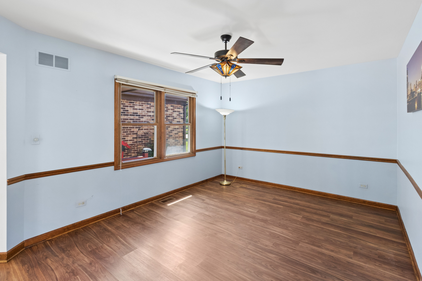 1108 E Oxford Lane Property Photo 6
